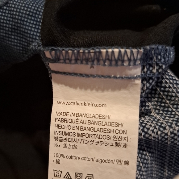 Calvin Klein men's size 38, 2 tone blue shorts - Picture 4 of 5